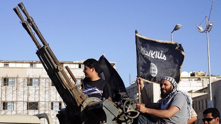 داعش يعلن مسؤوليته عن ضرب مقر السفير الإيراني ومطار في ليبيا