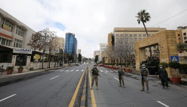 Jordan Arrest of 400 violators of the curfew